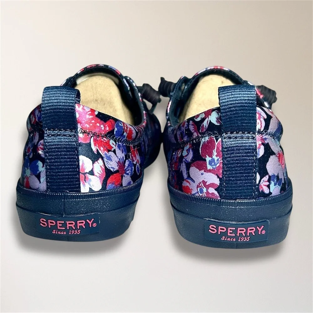Sperry Crest Vibe 9.5 Floral‎ Canvas Sneakers Pink Blue Lace Up Casual STS87000